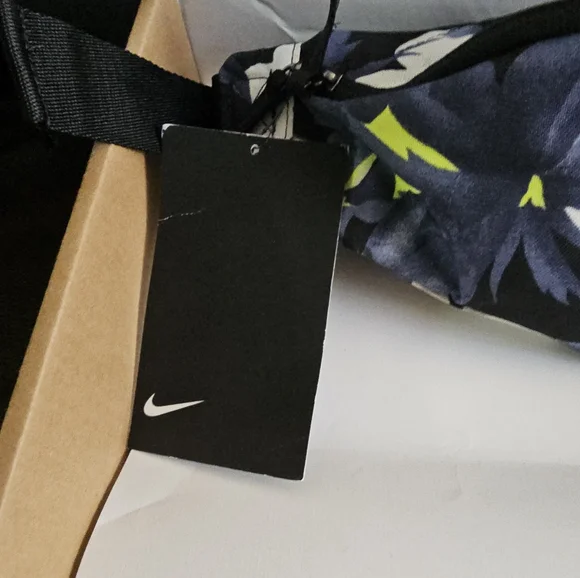 Nike SB crossbody or fanny pack